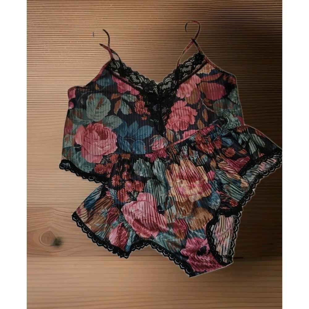 Vintage Petra Fashions Lingerie Set Size Medium‎ Floral 2 Piece Lace Top Shorts